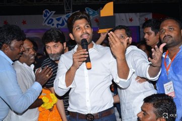 Son Of Sathyamurthy Movie Success Meet at Vizag